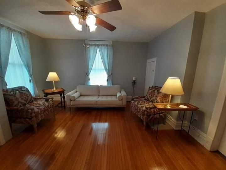 Queens Chamber W King Heavenly Bed At Nottingham Place In Wise Exterior photo